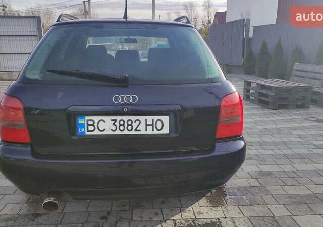 Синий Ауди А4, объемом двигателя 1.6 л и пробегом 350 тыс. км за 2500 $, фото 6 на Automoto.ua