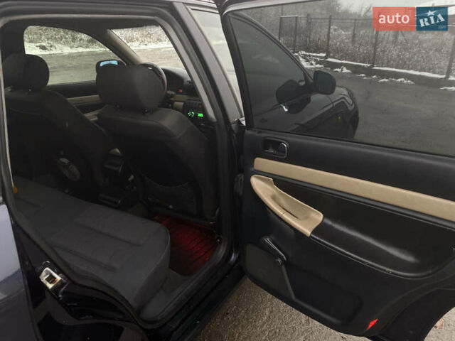 Синий Ауди А4, объемом двигателя 1.6 л и пробегом 319 тыс. км за 2999 $, фото 9 на Automoto.ua