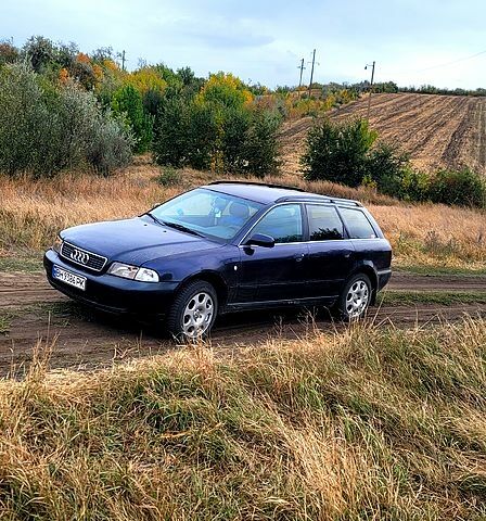 Синій Ауді А4, об'ємом двигуна 2.5 л та пробігом 239 тис. км за 4500 $, фото 11 на Automoto.ua