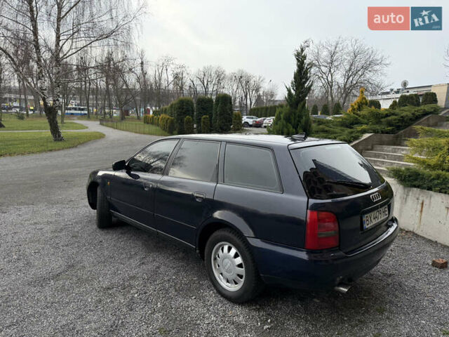 Синий Ауди А4, объемом двигателя 1.8 л и пробегом 360 тыс. км за 3900 $, фото 11 на Automoto.ua