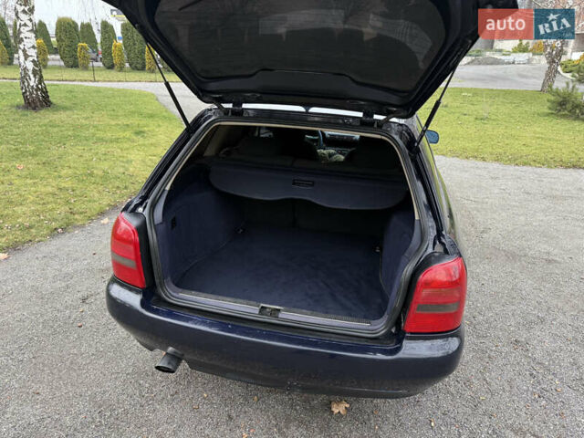 Синий Ауди А4, объемом двигателя 1.8 л и пробегом 360 тыс. км за 3900 $, фото 15 на Automoto.ua