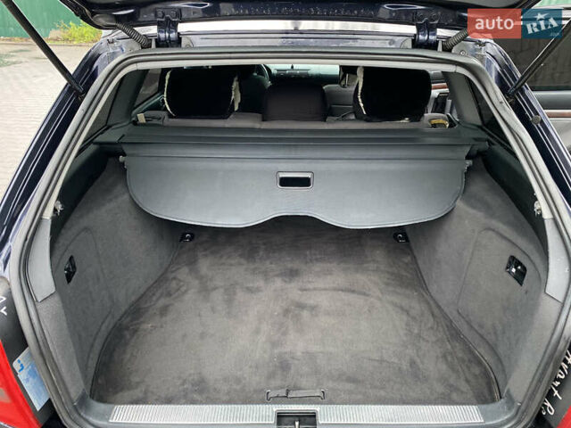 Синий Ауди А4, объемом двигателя 1.8 л и пробегом 250 тыс. км за 3700 $, фото 11 на Automoto.ua