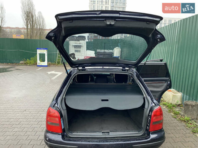 Синий Ауди А4, объемом двигателя 1.8 л и пробегом 250 тыс. км за 3700 $, фото 12 на Automoto.ua