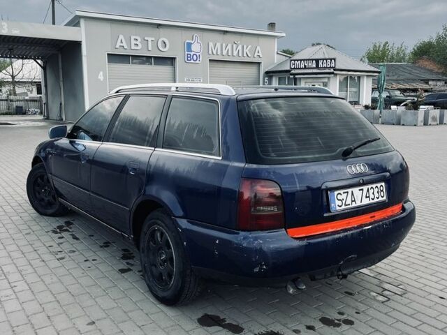 Синий Ауди А4, объемом двигателя 2.5 л и пробегом 350 тыс. км за 1200 $, фото 5 на Automoto.ua