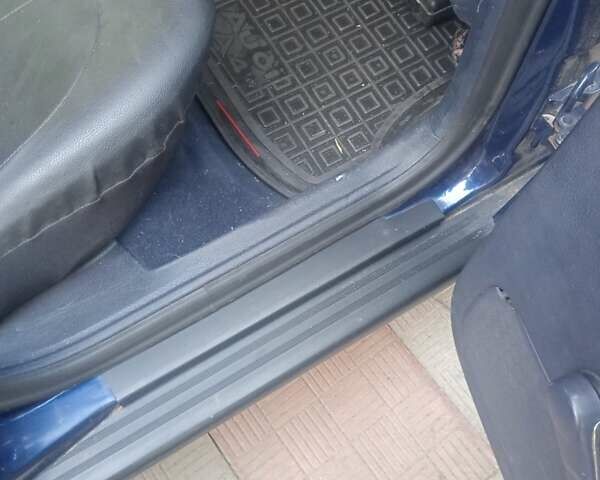 Синій Ауді А4, об'ємом двигуна 1.6 л та пробігом 243 тис. км за 3500 $, фото 4 на Automoto.ua