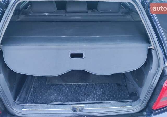 Синий Ауди А4, объемом двигателя 1.6 л и пробегом 350 тыс. км за 2500 $, фото 12 на Automoto.ua