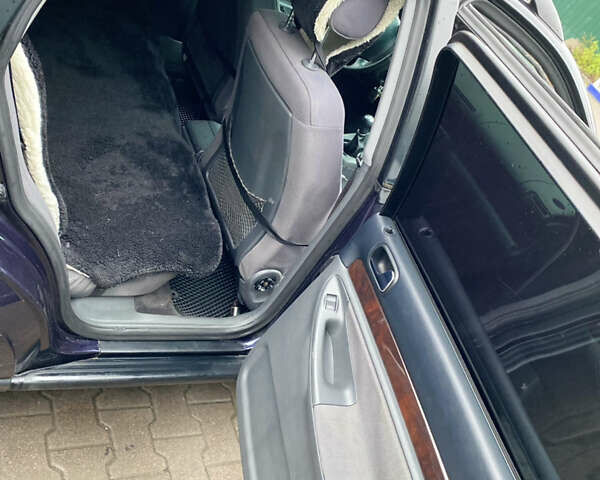 Синий Ауди А4, объемом двигателя 1.8 л и пробегом 250 тыс. км за 3700 $, фото 7 на Automoto.ua