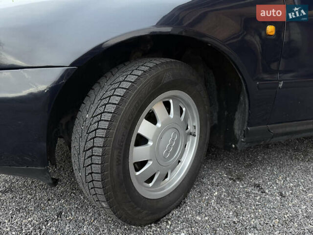 Синий Ауди А4, объемом двигателя 1.8 л и пробегом 360 тыс. км за 3900 $, фото 14 на Automoto.ua