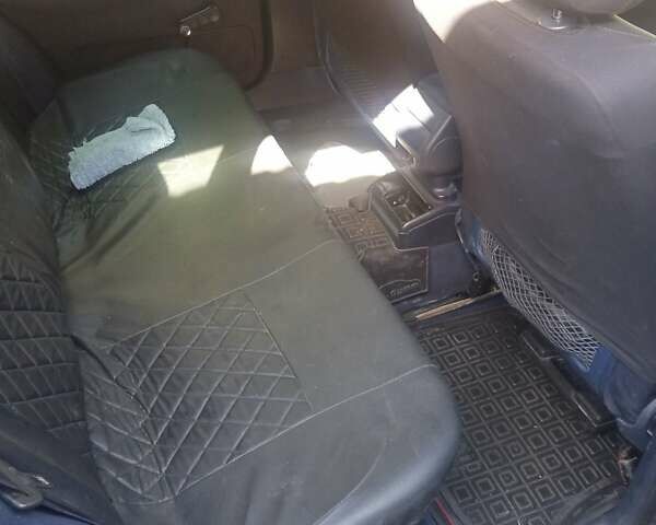 Синій Ауді А4, об'ємом двигуна 1.6 л та пробігом 243 тис. км за 3500 $, фото 3 на Automoto.ua