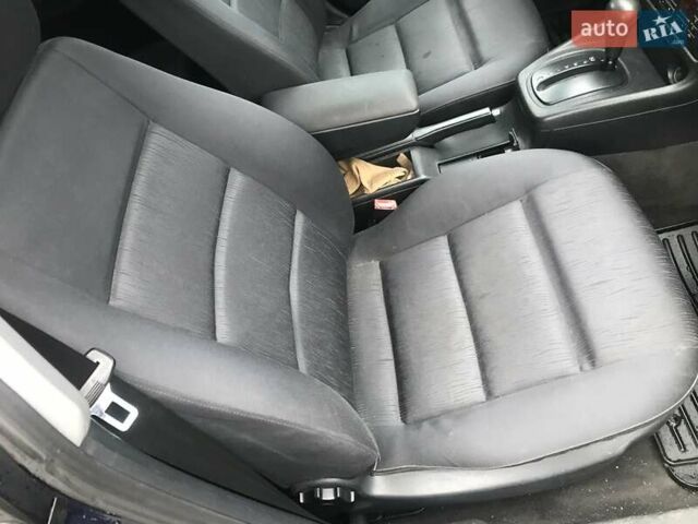 Синій Ауді А4, об'ємом двигуна 1.9 л та пробігом 329 тис. км за 4200 $, фото 12 на Automoto.ua