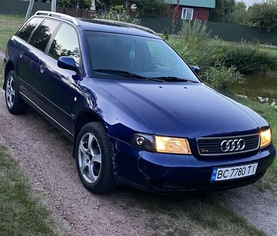 Синий Ауди А4, объемом двигателя 1.9 л и пробегом 447 тыс. км за 3800 $, фото 1 на Automoto.ua