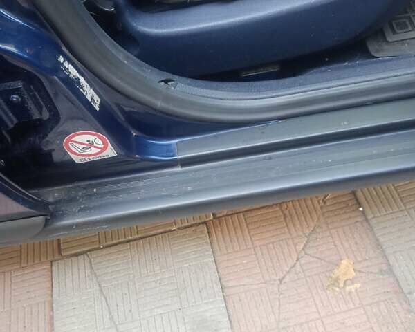 Синій Ауді А4, об'ємом двигуна 1.6 л та пробігом 243 тис. км за 3500 $, фото 5 на Automoto.ua