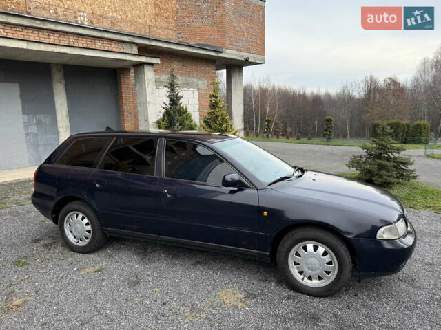 Синий Ауди А4, объемом двигателя 1.8 л и пробегом 360 тыс. км за 3900 $, фото 12 на Automoto.ua