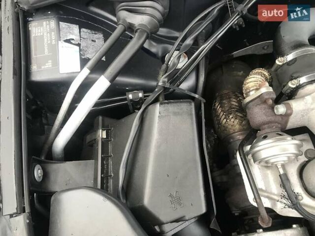 Синій Ауді А4, об'ємом двигуна 1.9 л та пробігом 329 тис. км за 4200 $, фото 7 на Automoto.ua