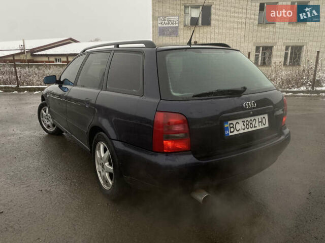 Синий Ауди А4, объемом двигателя 1.6 л и пробегом 319 тыс. км за 2999 $, фото 4 на Automoto.ua