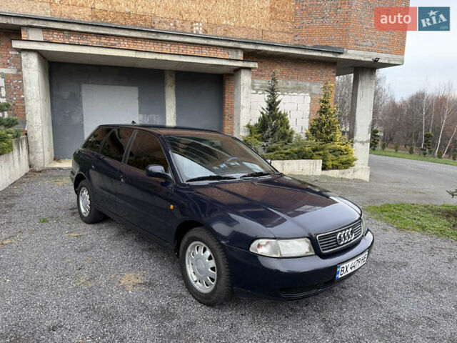 Синий Ауди А4, объемом двигателя 1.8 л и пробегом 360 тыс. км за 3900 $, фото 1 на Automoto.ua