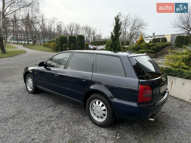 Синий Ауди А4, объемом двигателя 1.8 л и пробегом 360 тыс. км за 3900 $, фото 6 на Automoto.ua