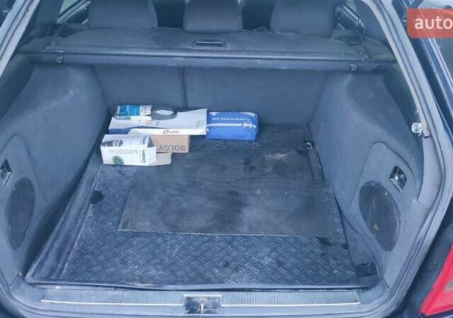 Синий Ауди А4, объемом двигателя 1.6 л и пробегом 350 тыс. км за 2500 $, фото 7 на Automoto.ua