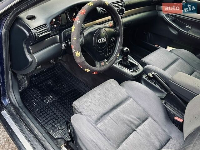 Синий Ауди А4, объемом двигателя 2.5 л и пробегом 408 тыс. км за 2750 $, фото 4 на Automoto.ua