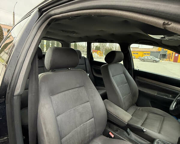 Синий Ауди А4, объемом двигателя 1.9 л и пробегом 410 тыс. км за 3799 $, фото 5 на Automoto.ua