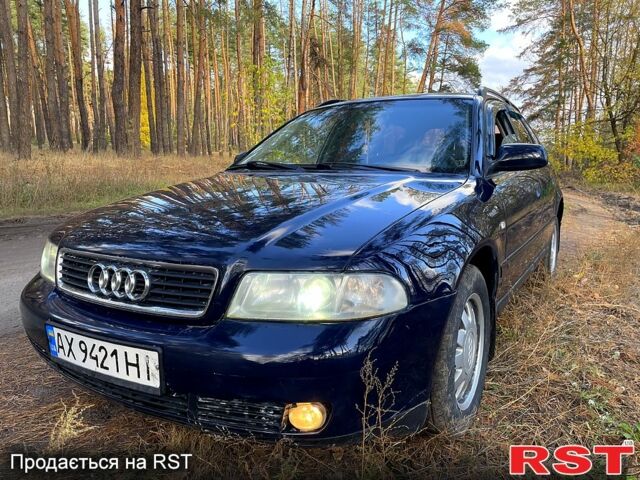 Синий Ауди А4, объемом двигателя 1.8 л и пробегом 300 тыс. км за 3600 $, фото 6 на Automoto.ua