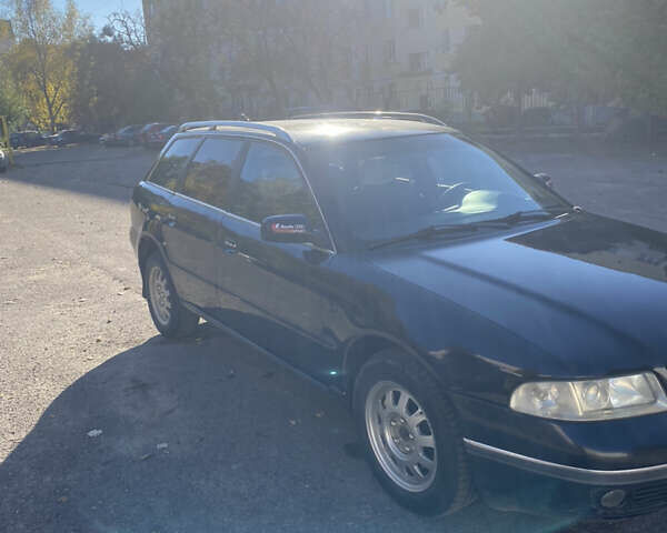 Синий Ауди А4, объемом двигателя 1.9 л и пробегом 476 тыс. км за 3500 $, фото 2 на Automoto.ua