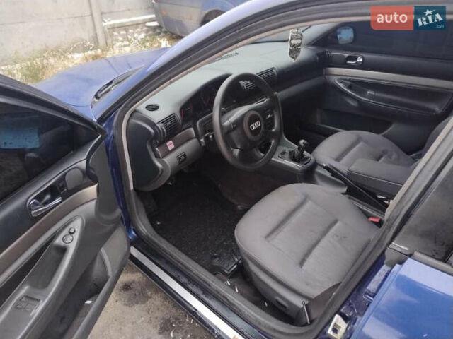 Синий Ауди А4, объемом двигателя 1.8 л и пробегом 280 тыс. км за 2899 $, фото 14 на Automoto.ua