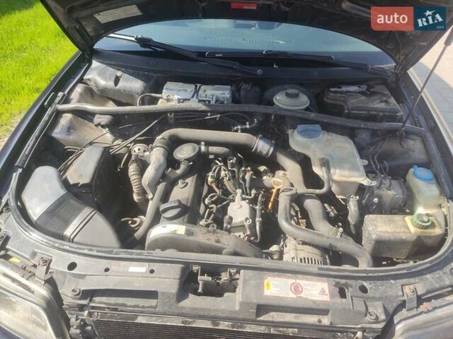 Синий Ауди А4, объемом двигателя 1.9 л и пробегом 370 тыс. км за 2300 $, фото 1 на Automoto.ua