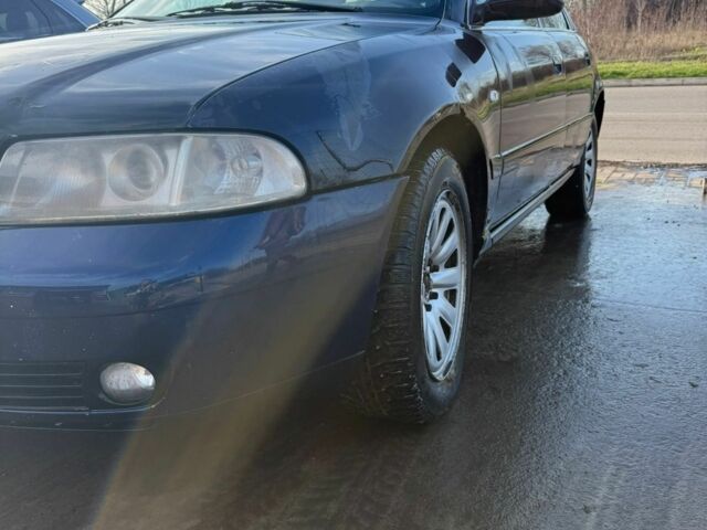 Синий Ауди А4, объемом двигателя 2 л и пробегом 167 тыс. км за 1023 $, фото 8 на Automoto.ua