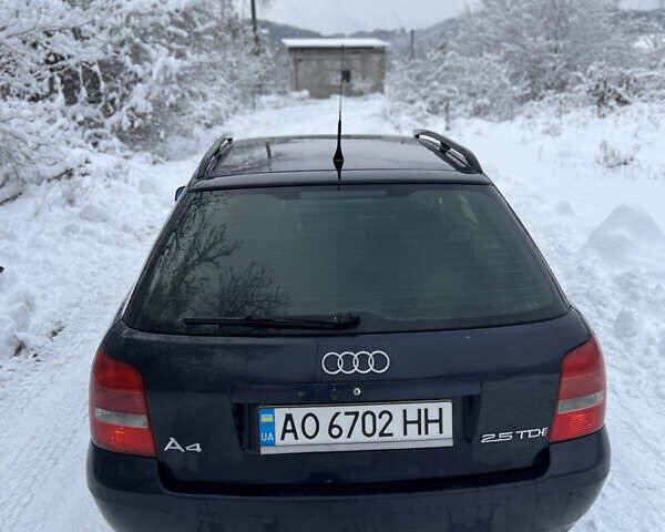 Синий Ауди А4, объемом двигателя 2.5 л и пробегом 225 тыс. км за 2750 $, фото 2 на Automoto.ua