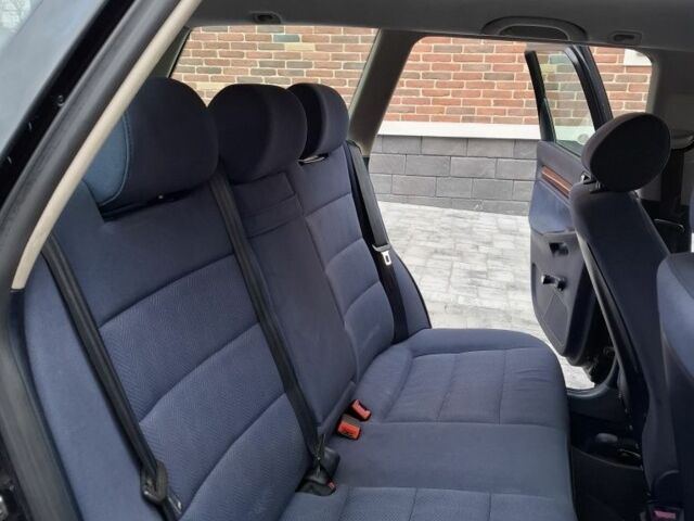 Синій Ауді А4, об'ємом двигуна 1.8 л та пробігом 196 тис. км за 4850 $, фото 11 на Automoto.ua