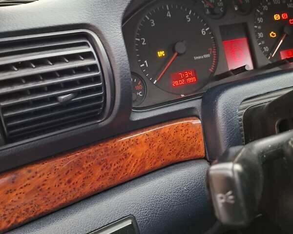 Синий Ауди А4, объемом двигателя 1.78 л и пробегом 196 тыс. км за 4850 $, фото 22 на Automoto.ua