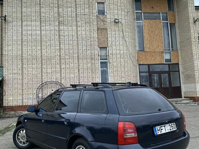 Синий Ауди А4, объемом двигателя 1.9 л и пробегом 385 тыс. км за 2000 $, фото 2 на Automoto.ua