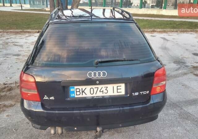 Синий Ауди А4, объемом двигателя 1.9 л и пробегом 350 тыс. км за 3900 $, фото 2 на Automoto.ua