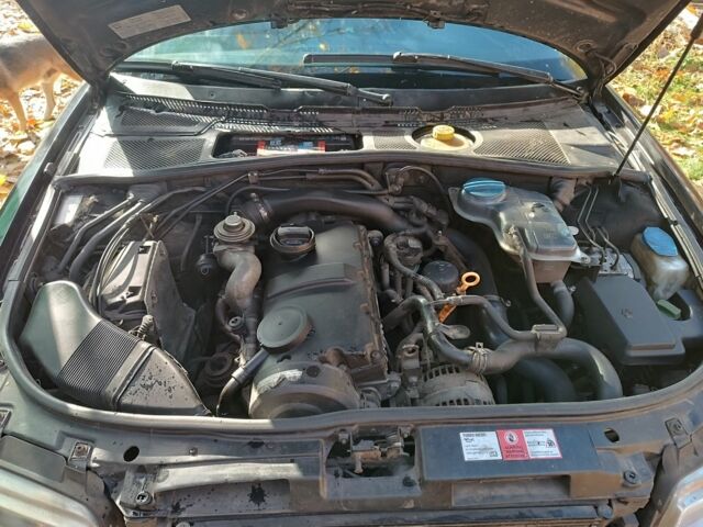 Синий Ауди А4, объемом двигателя 0 л и пробегом 424 тыс. км за 2500 $, фото 1 на Automoto.ua