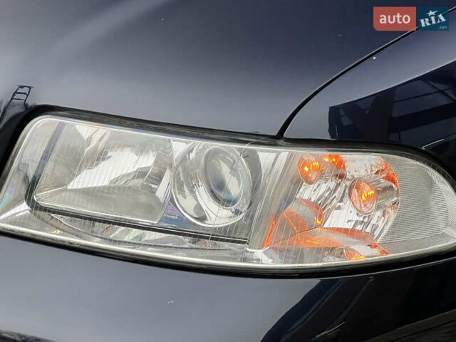 Синий Ауди А4, объемом двигателя 1.8 л и пробегом 193 тыс. км за 7777 $, фото 7 на Automoto.ua