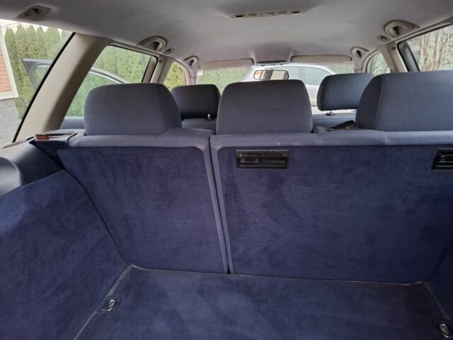 Синій Ауді А4, об'ємом двигуна 1.8 л та пробігом 196 тис. км за 4850 $, фото 5 на Automoto.ua