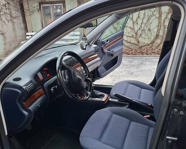 Синий Ауди А4, объемом двигателя 1.78 л и пробегом 196 тыс. км за 4850 $, фото 28 на Automoto.ua