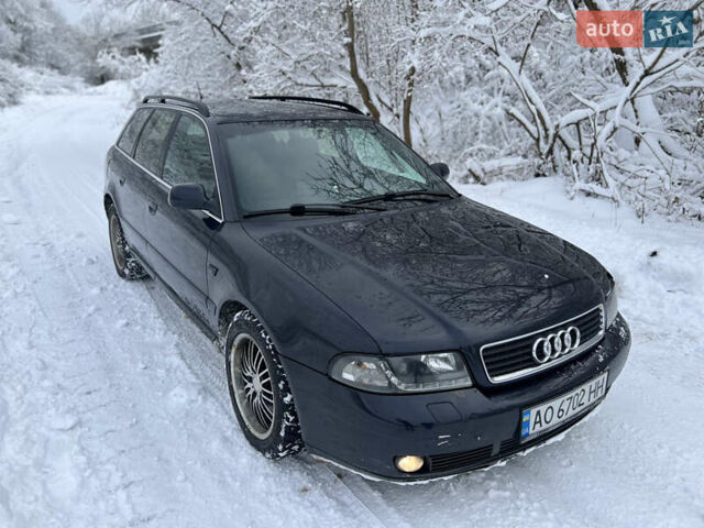 Синий Ауди А4, объемом двигателя 2.5 л и пробегом 225 тыс. км за 2750 $, фото 1 на Automoto.ua