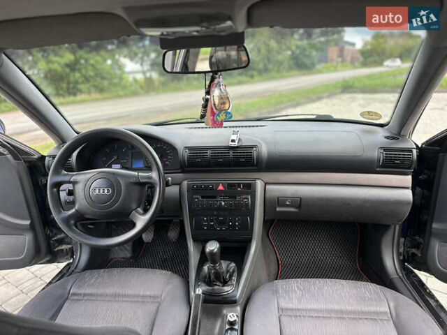 Синий Ауди А4, объемом двигателя 1.9 л и пробегом 320 тыс. км за 4750 $, фото 24 на Automoto.ua