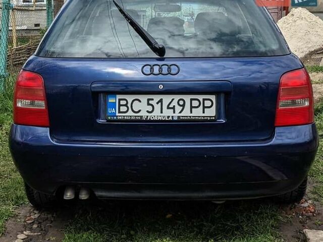 Синий Ауди А4, объемом двигателя 1.9 л и пробегом 388 тыс. км за 3900 $, фото 5 на Automoto.ua
