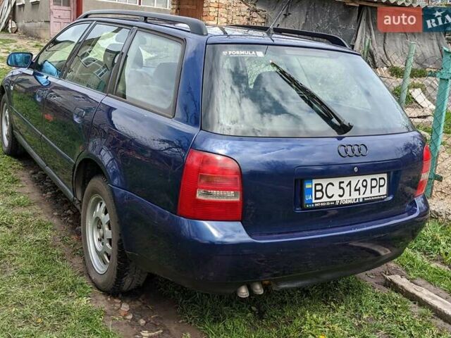 Синий Ауди А4, объемом двигателя 1.9 л и пробегом 388 тыс. км за 3900 $, фото 4 на Automoto.ua