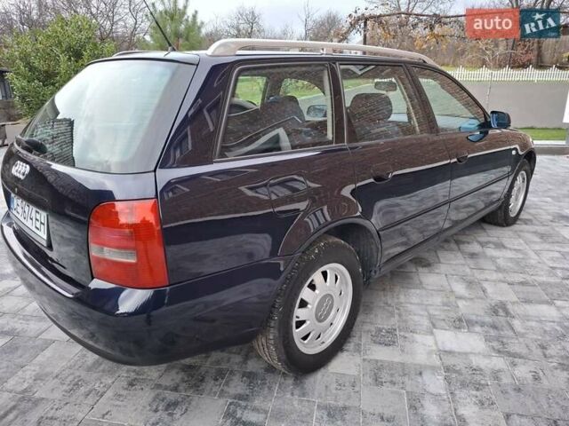 Синий Ауди А4, объемом двигателя 1.78 л и пробегом 196 тыс. км за 4850 $, фото 6 на Automoto.ua
