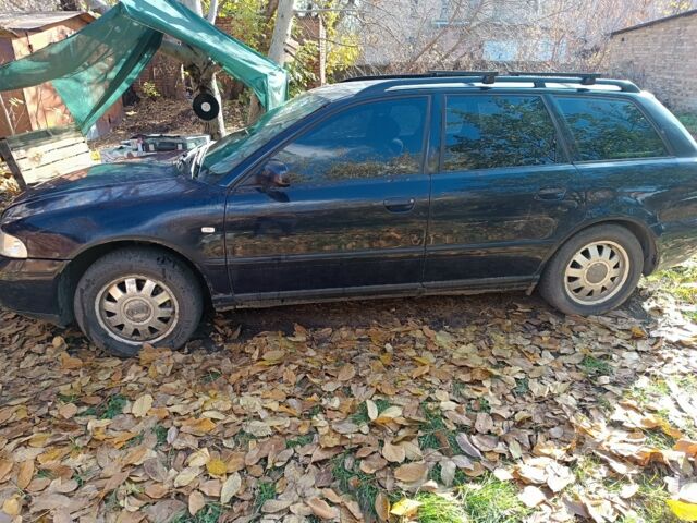 Синий Ауди А4, объемом двигателя 0 л и пробегом 424 тыс. км за 2500 $, фото 7 на Automoto.ua