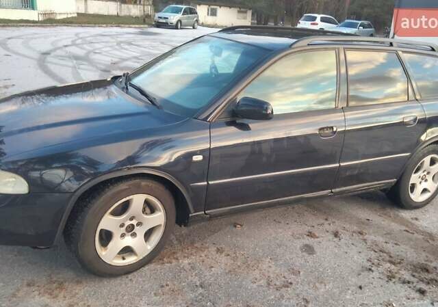 Синий Ауди А4, объемом двигателя 1.9 л и пробегом 350 тыс. км за 3900 $, фото 4 на Automoto.ua