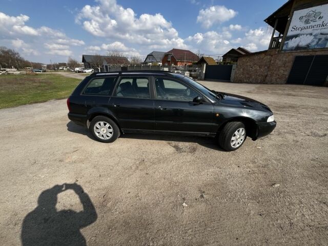 Синій Ауді А4, об'ємом двигуна 1.9 л та пробігом 340 тис. км за 1900 $, фото 2 на Automoto.ua