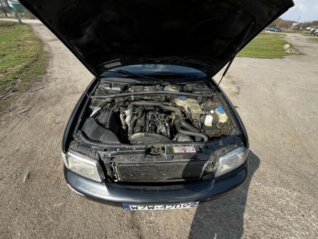 Синій Ауді А4, об'ємом двигуна 1.9 л та пробігом 340 тис. км за 1900 $, фото 11 на Automoto.ua