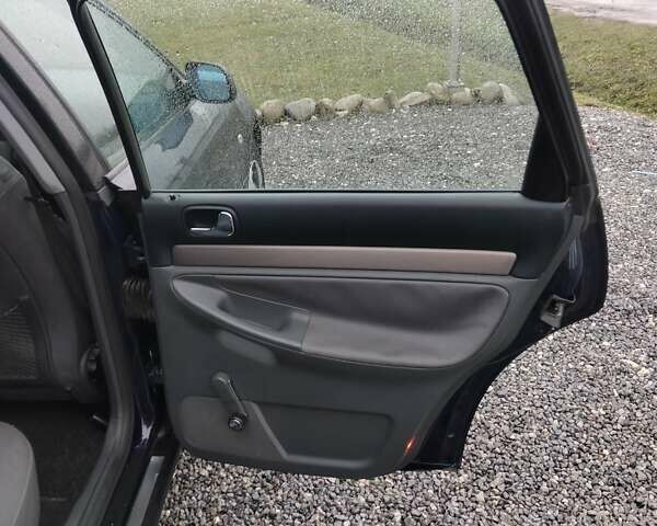 Синій Ауді А4, об'ємом двигуна 1.6 л та пробігом 248 тис. км за 5100 $, фото 13 на Automoto.ua