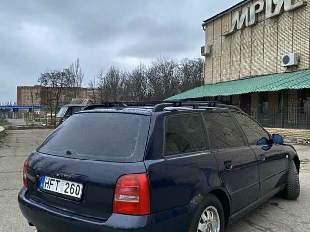 Синий Ауди А4, объемом двигателя 1.9 л и пробегом 385 тыс. км за 2000 $, фото 3 на Automoto.ua