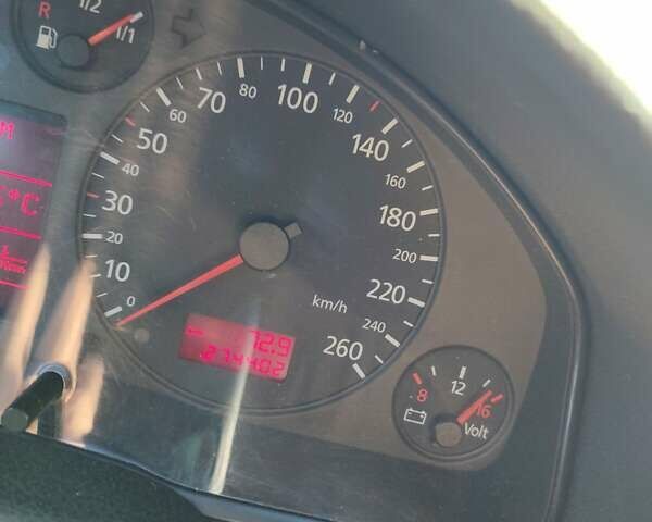 Синий Ауди А4, объемом двигателя 1.9 л и пробегом 277 тыс. км за 5000 $, фото 22 на Automoto.ua